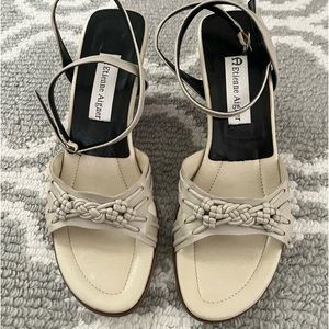 💥Etienne Aigner wedged 👠💥